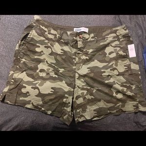 Camouflage cotton shorts